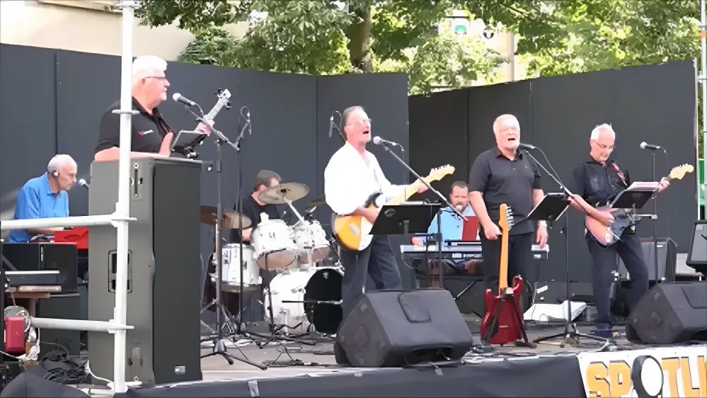 Spotlight – Danceband